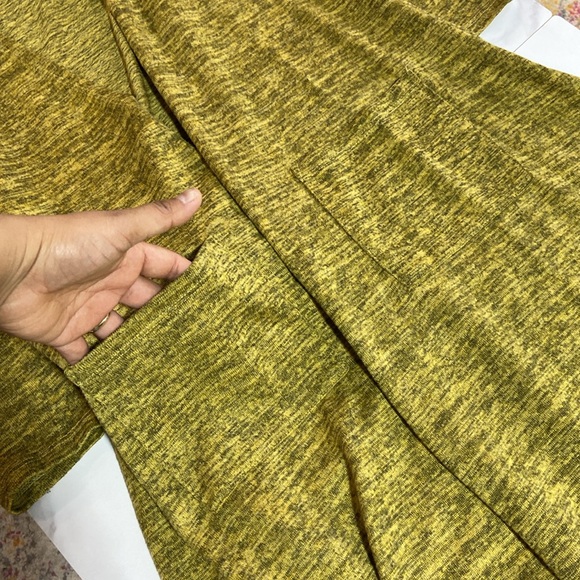 LuLaroe Cardigan/Sweater with Pockets Long Sleeves size Small - Picture 4 of 13